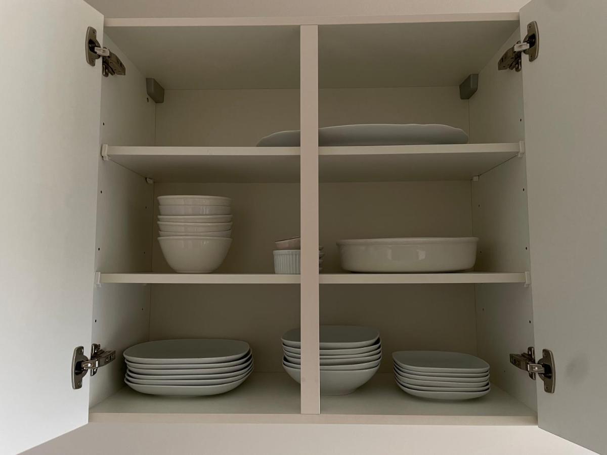 White Flat By Grazrentals With Cool Location & Free Parking ภายนอก รูปภาพ